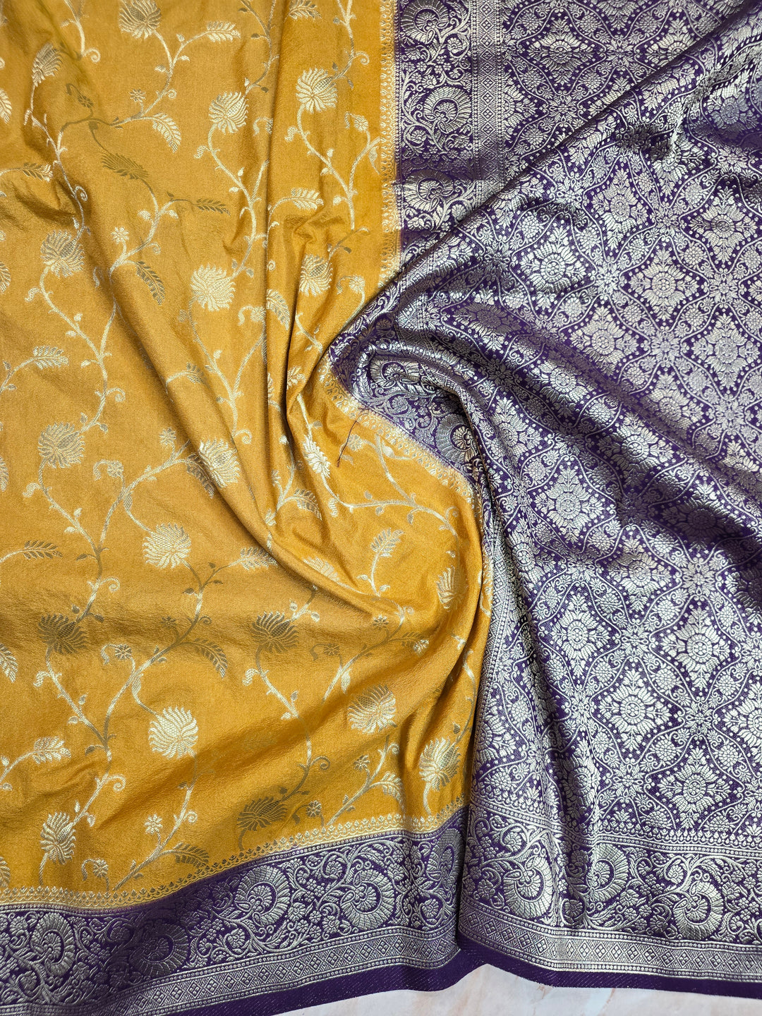 KHADDI GEORGETTE IN BIEGE WITH VIOLET COLOUR BORDER
