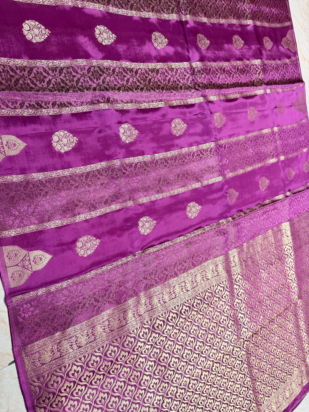 PREMIUM KOREAN VISCOSE FABRIC SAREE IN MAGENTA COLOUR SHADE WITH DESIGNER