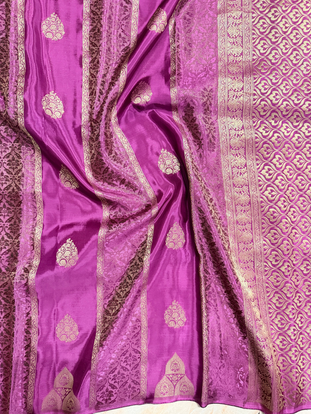 PREMIUM KOREAN VISCOSE FABRIC SAREE IN MAGENTA COLOUR SHADE WITH DESIGNER