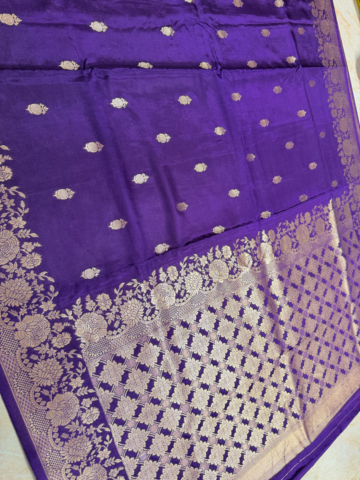 RUSSIAN COSMOS VISCOSE FABRIC SAREE IN PURPLE COLOUR SHADE