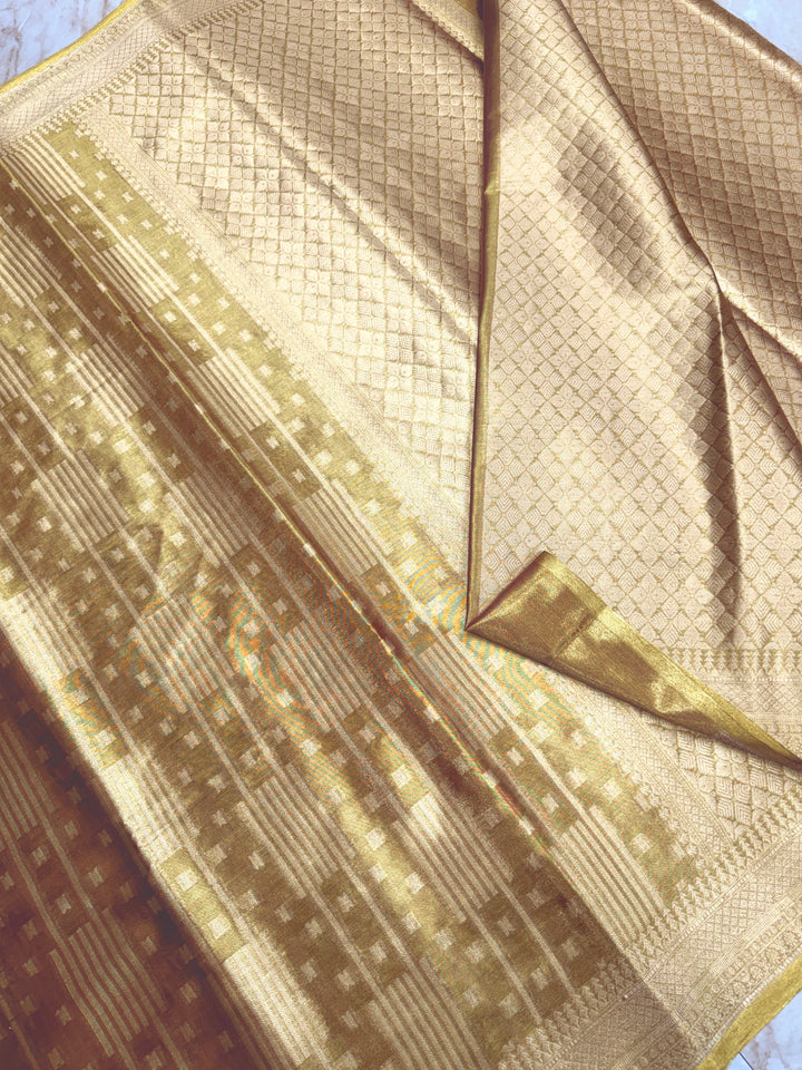 PREMIUM BANARASI TISSUE SAREE WITH GOLDEN COLOUR SHADE.