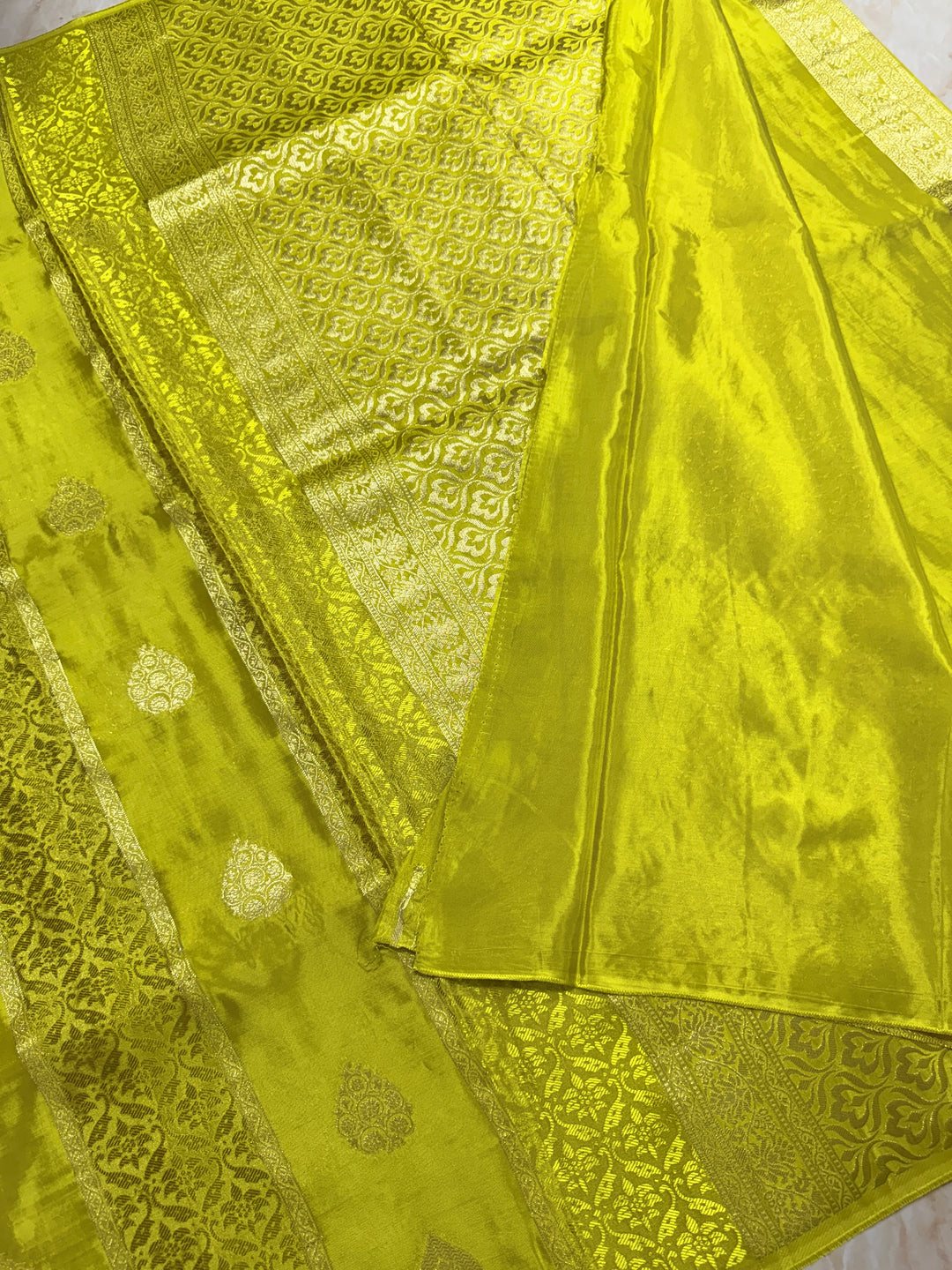 PREMIUM KOREAN VISCOSE FABRIC SAREE IN LEMON YELLOW COLOUR SHADE WITH DESIGNER