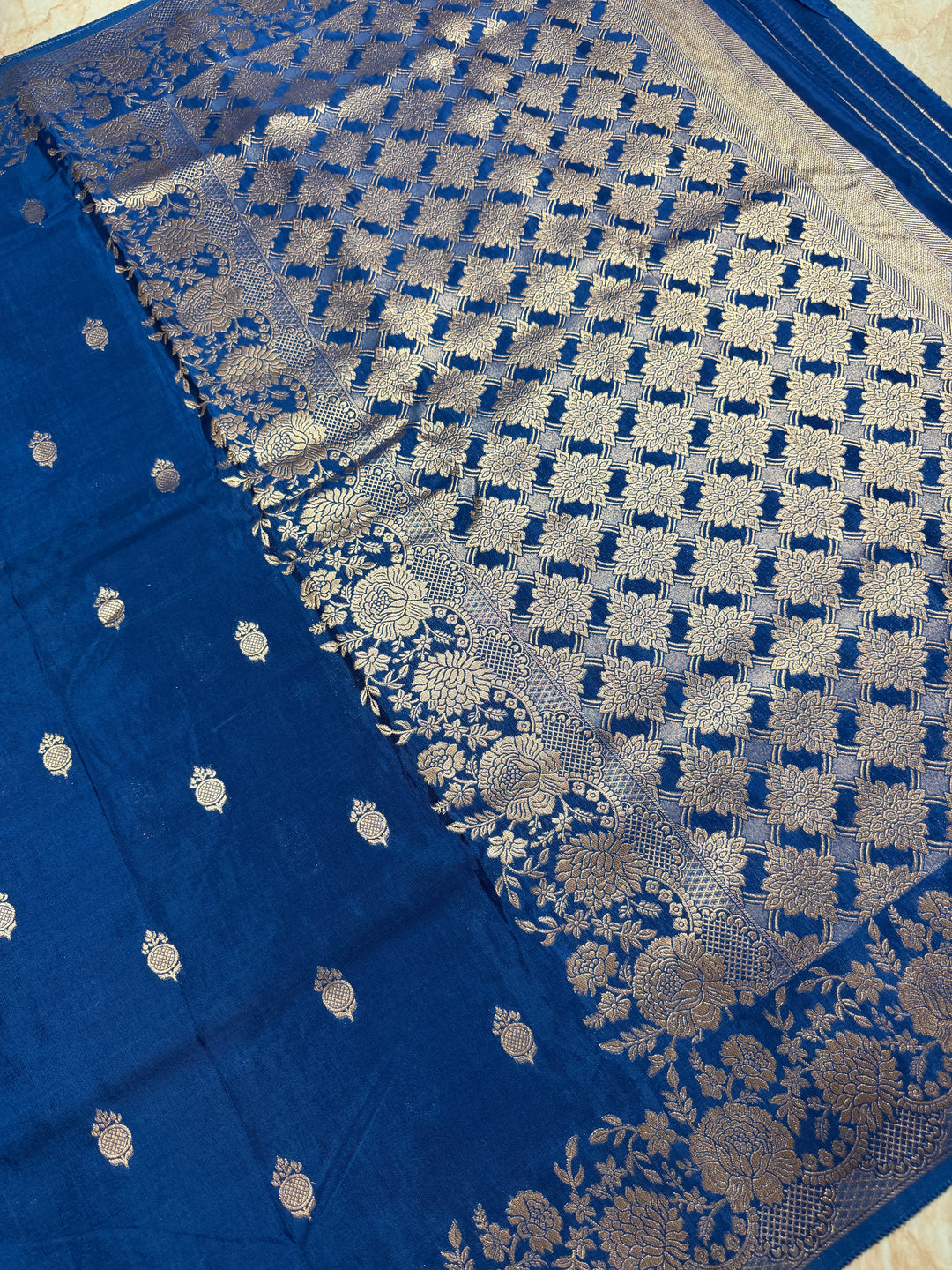 RUSSIAN COSMOS VISCOSE FABRIC SAREE IN GERMAN BLUE COLOUR SHADE