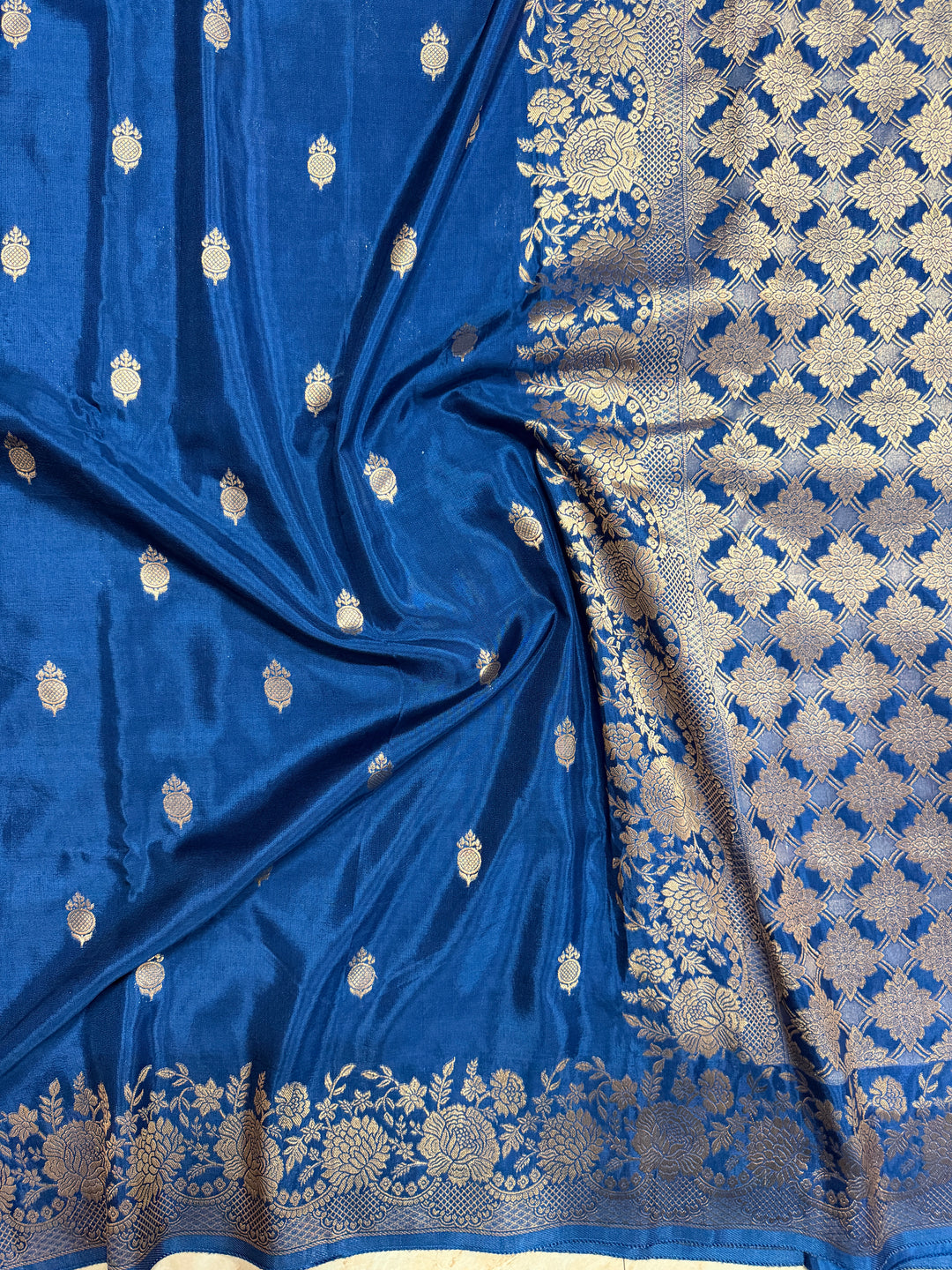 RUSSIAN COSMOS VISCOSE FABRIC SAREE IN GERMAN BLUE COLOUR SHADE