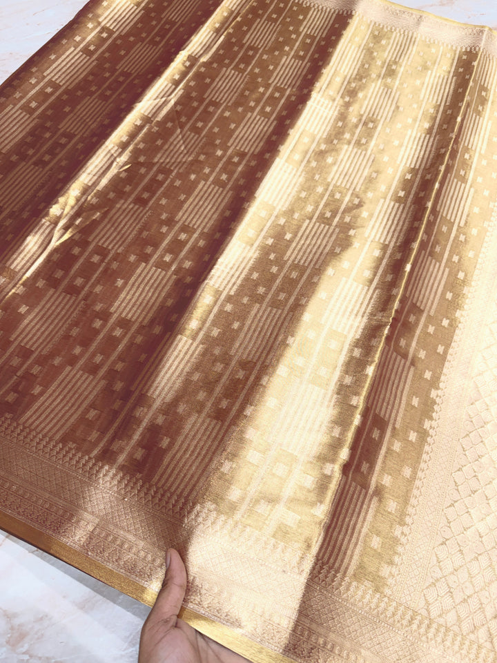 PREMIUM BANARASI TISSUE SAREE WITH GOLDEN COLOUR SHADE.