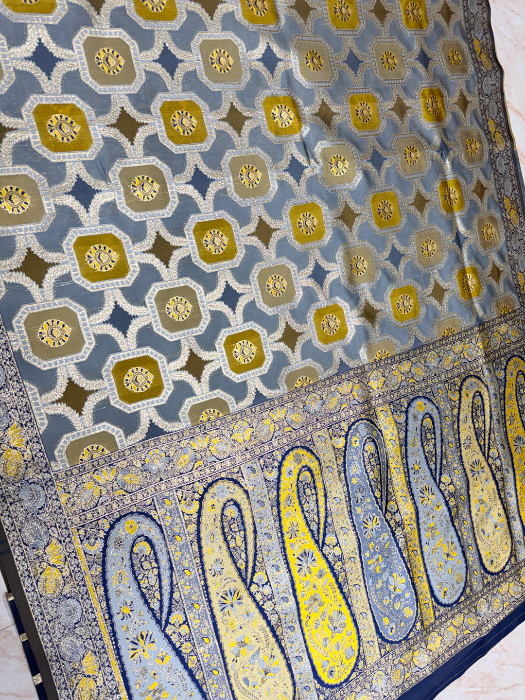 GREY WITH MINAKARI MUTICOLOUR DETALING RANGKAAT SAREE IN SEMI SOFT SILK