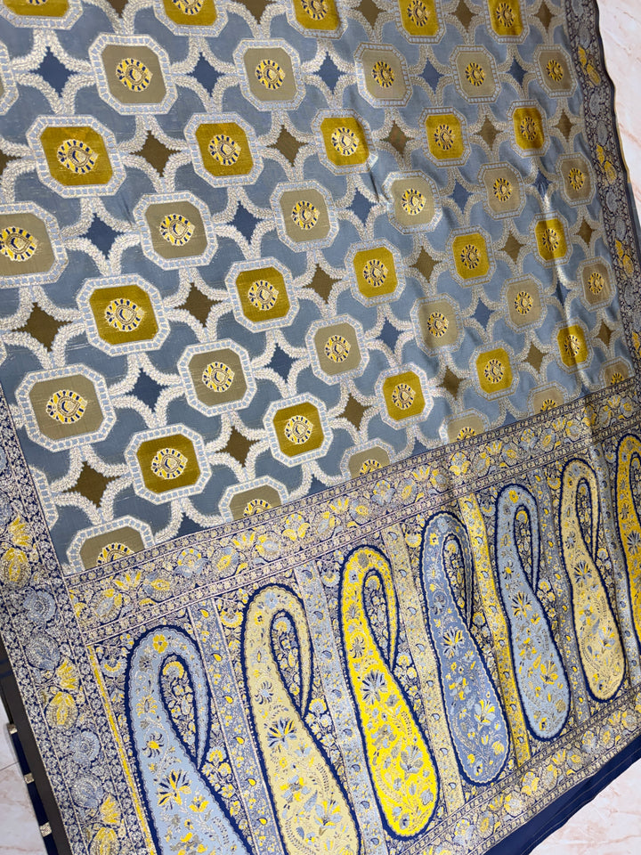 GREY WITH MINAKARI MUTICOLOUR DETALING RANGKAAT SAREE IN SEMI SOFT SILK