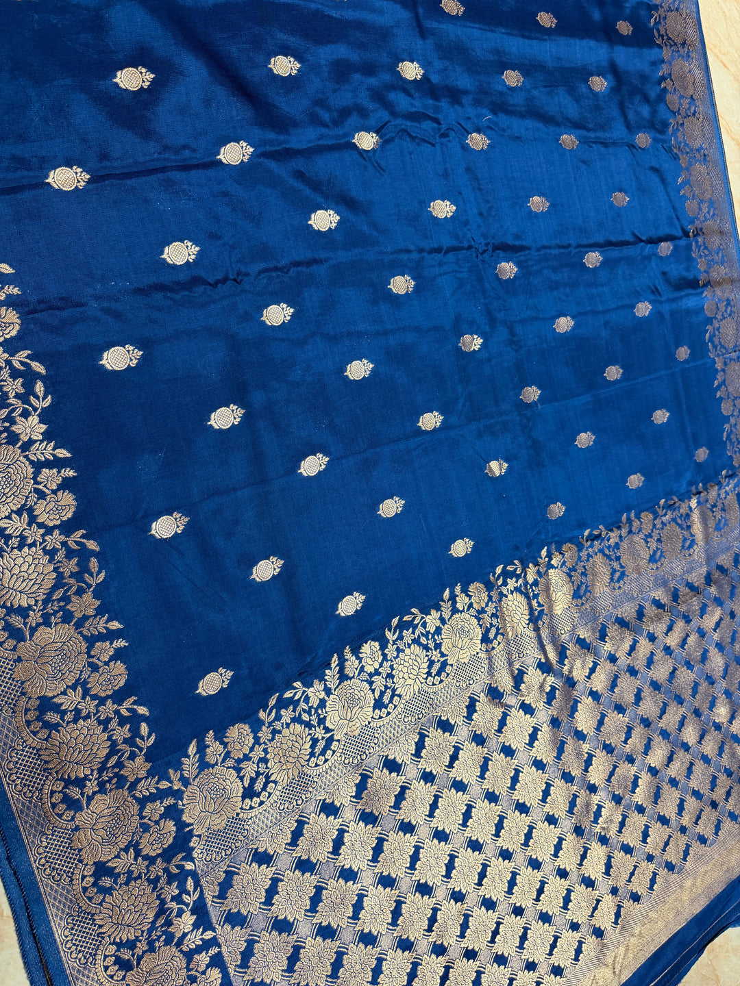 RUSSIAN COSMOS VISCOSE FABRIC SAREE IN GERMAN BLUE COLOUR SHADE