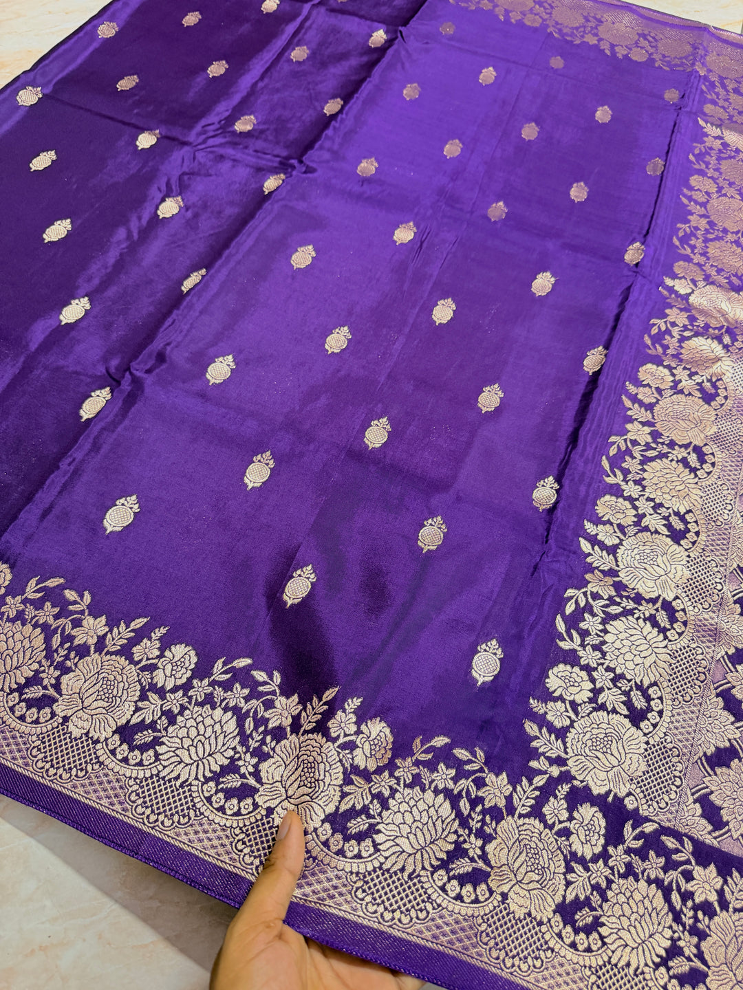 RUSSIAN COSMOS VISCOSE FABRIC SAREE IN PURPLE COLOUR SHADE