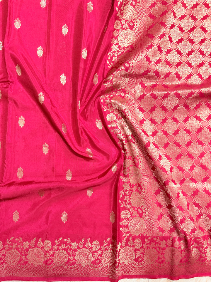 RUSSIAN COSMOS VISCOSE FABRIC SAREE IN CHERRY RANI COLOUR SHADE