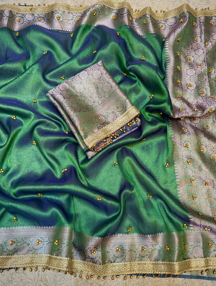 CLASSICAL PEACOCK COLOUR SHADE IN GHUNGROO SAREE.