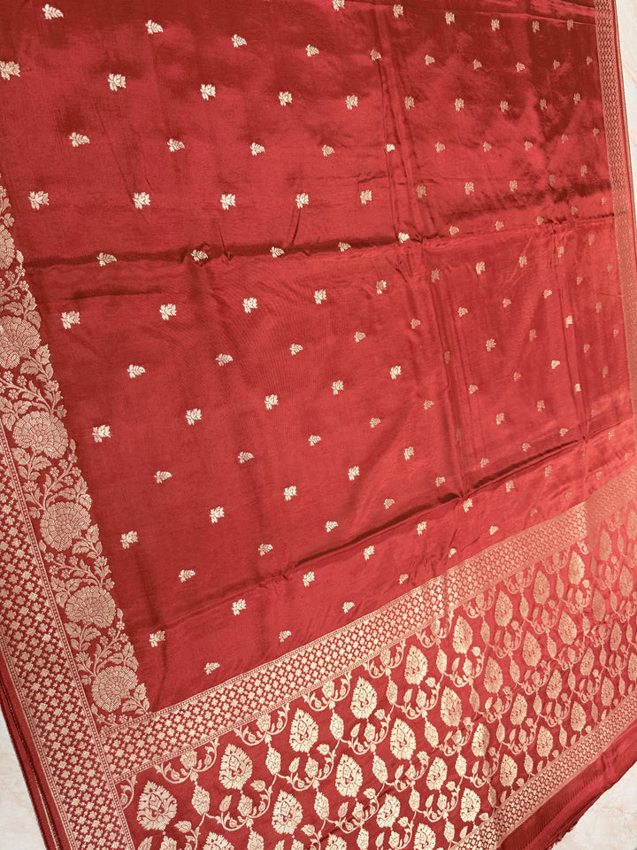 PREMIUM RUSSIAN VISCOSE SILK FABRIC SAREE IN MATALLIC RED COLOUR SHADE