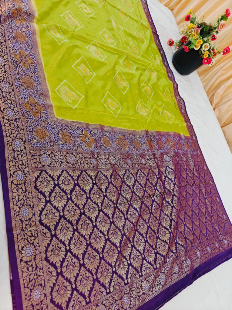 BANDHANI RUSSIAN SILK WITH MAGENTA BORDER