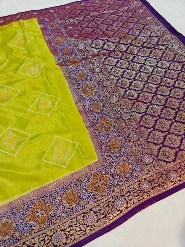 BANDHANI RUSSIAN SILK WITH MAGENTA BORDER