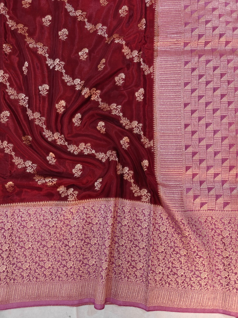 RUSSIAN SILK IN MAROON AND BABY PINK COLOUR BORDER WITH DIOGNAL FLORAL DESIGNS