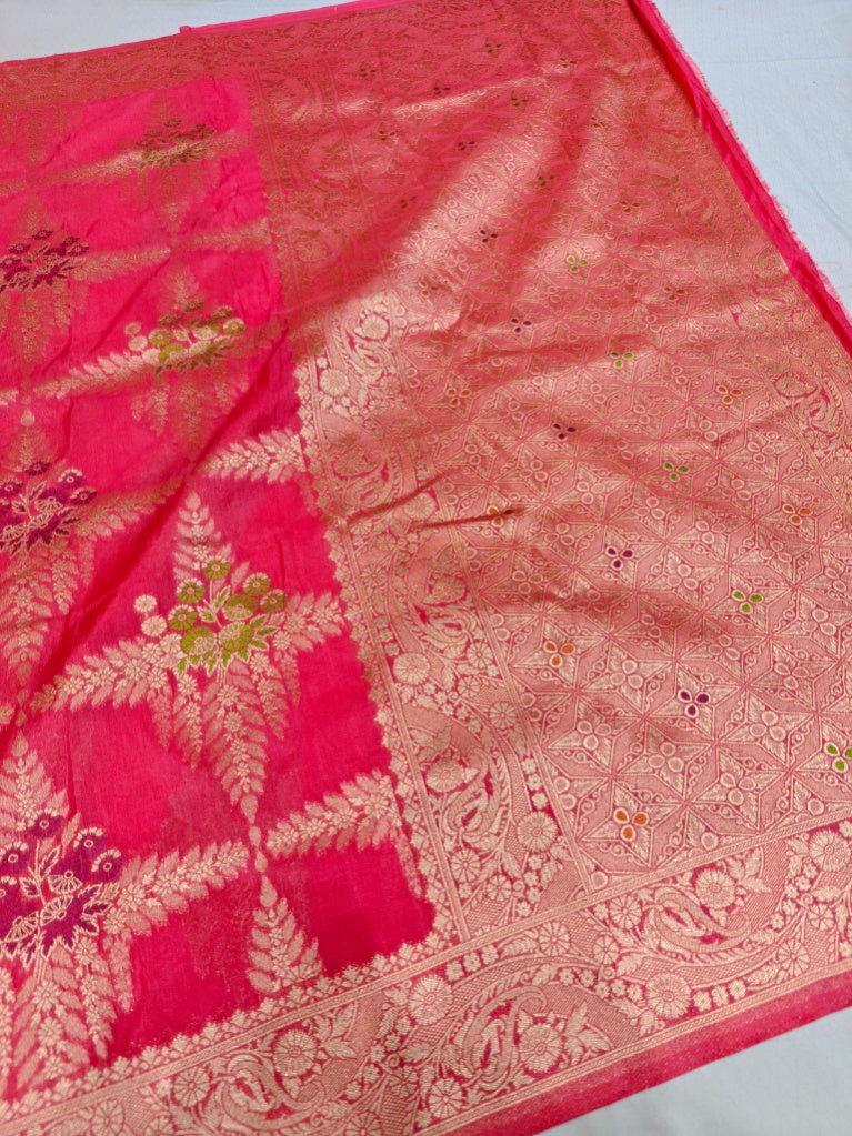 KHADDI GEORGETTE PANCHRANG BOOTA WITH STRAWBERRY SHADE