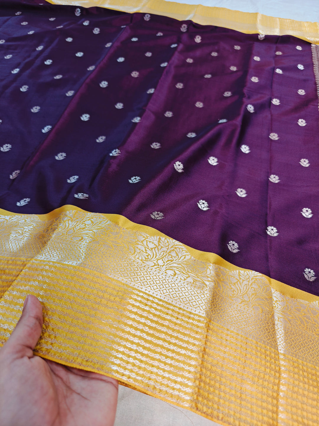 BANARASI MAGENTA WITH AIRY GOLD BORDER