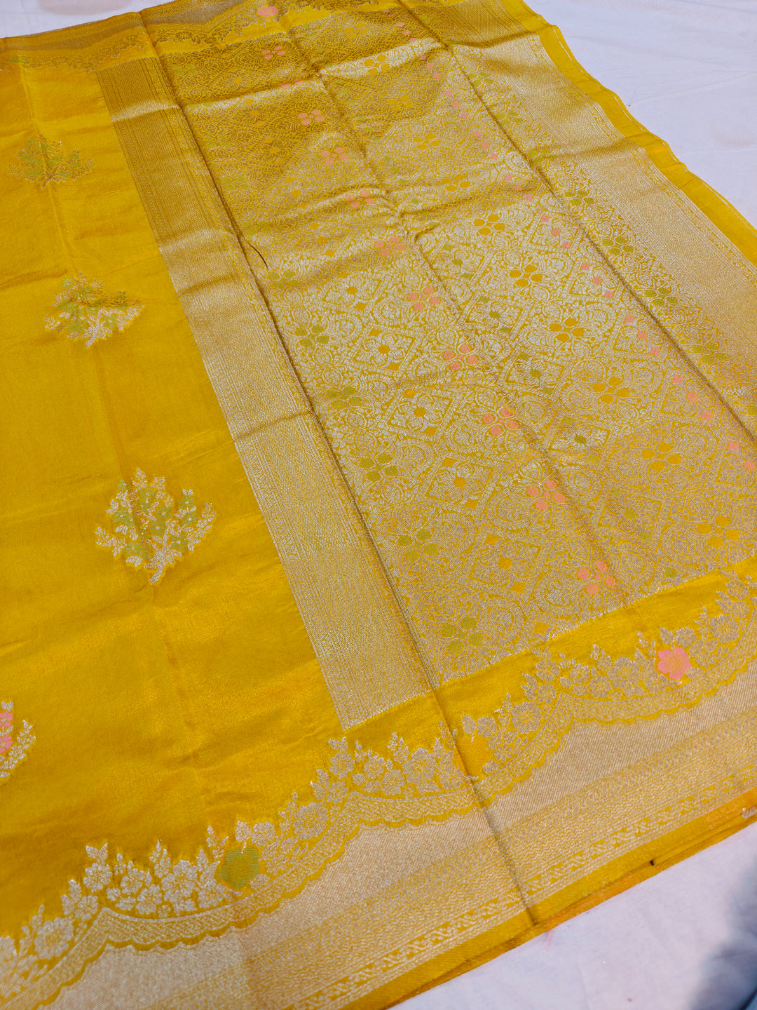 PAPER SILK IN AIRY GOLD WITH MULTICOLOURED BOOTA