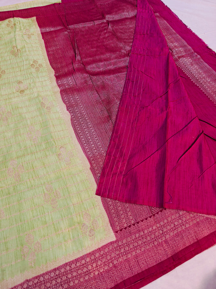 PISTA GREEN SOFTMATKA LINEN WITH MAGENTA BORDER