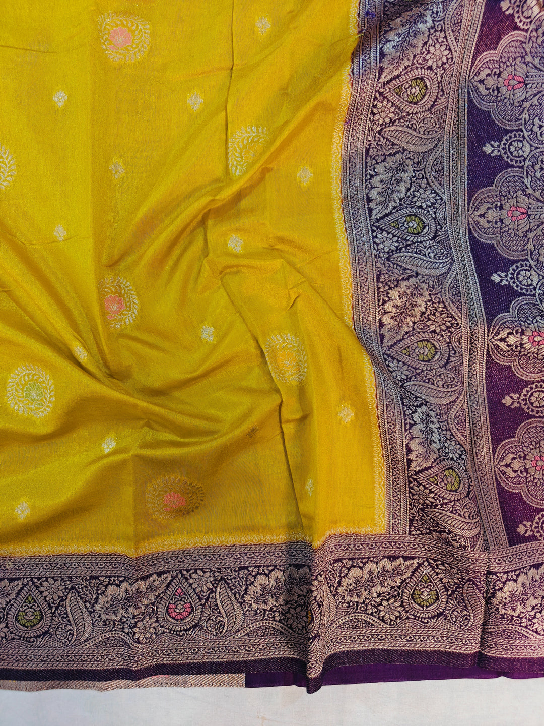 MINAKARI PAPER SILK IN GOLD WITH INDIGO BORDER