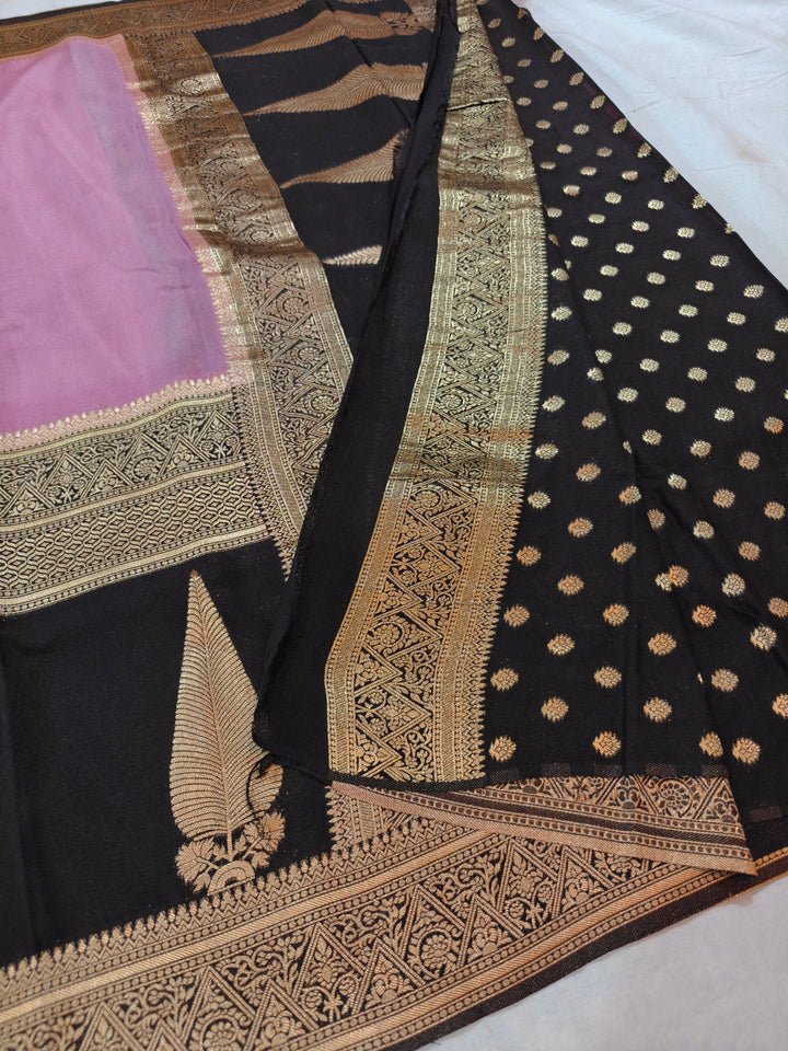 LAVENDER KHADDI GEORGETTE WITH KAIRI BOOTA ON RICH BLACK BORDER