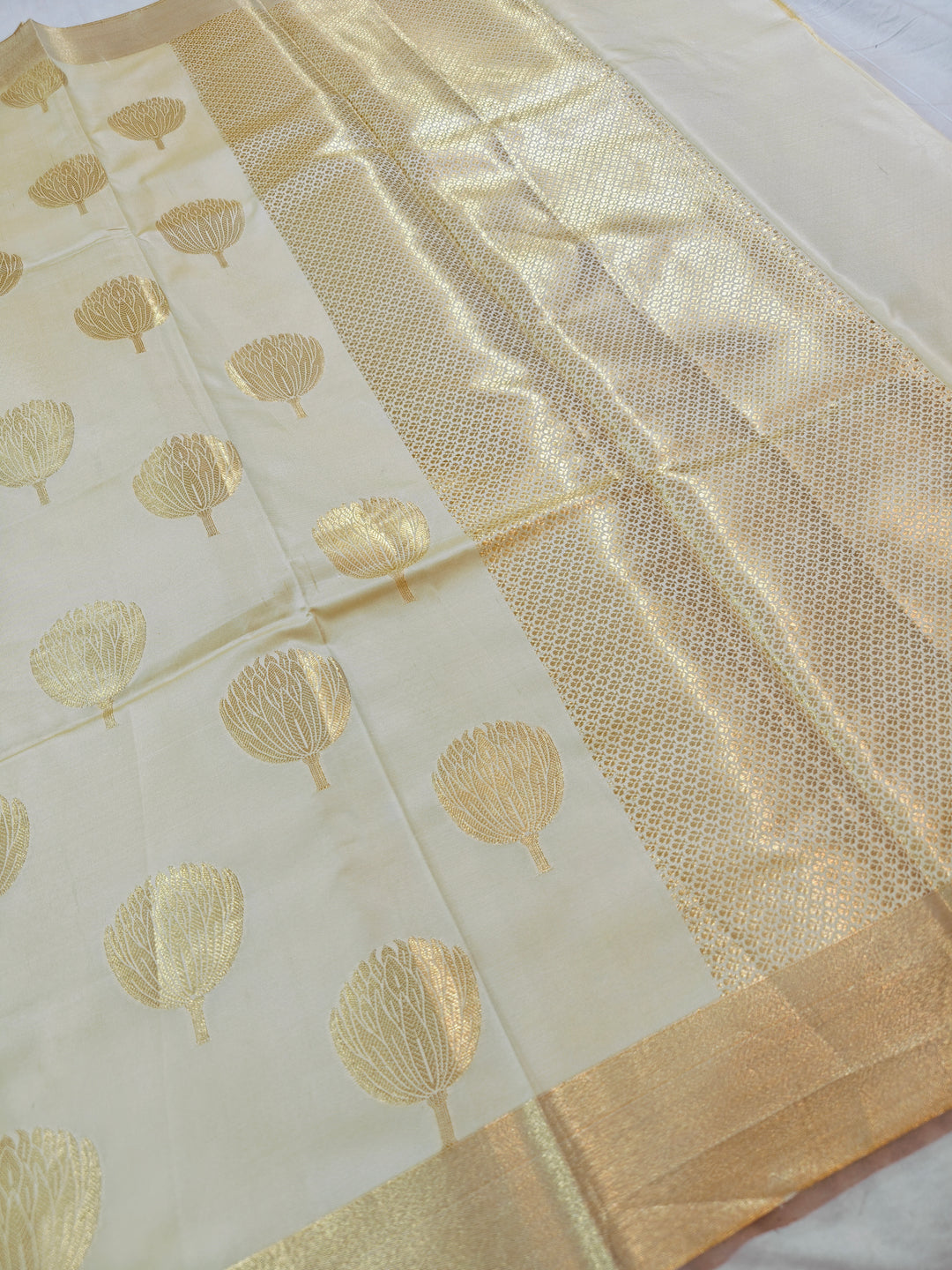 CREAM COLOUR BANARASI SOFT PATTU SILK