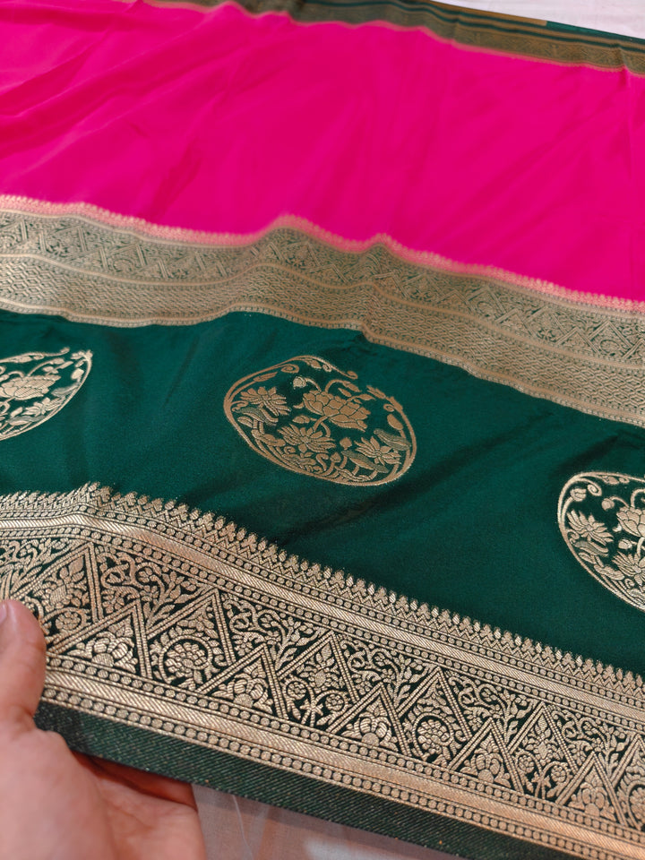 RANI KHADDI GEORGETTE WITH BOTTLE GREEN BORDER