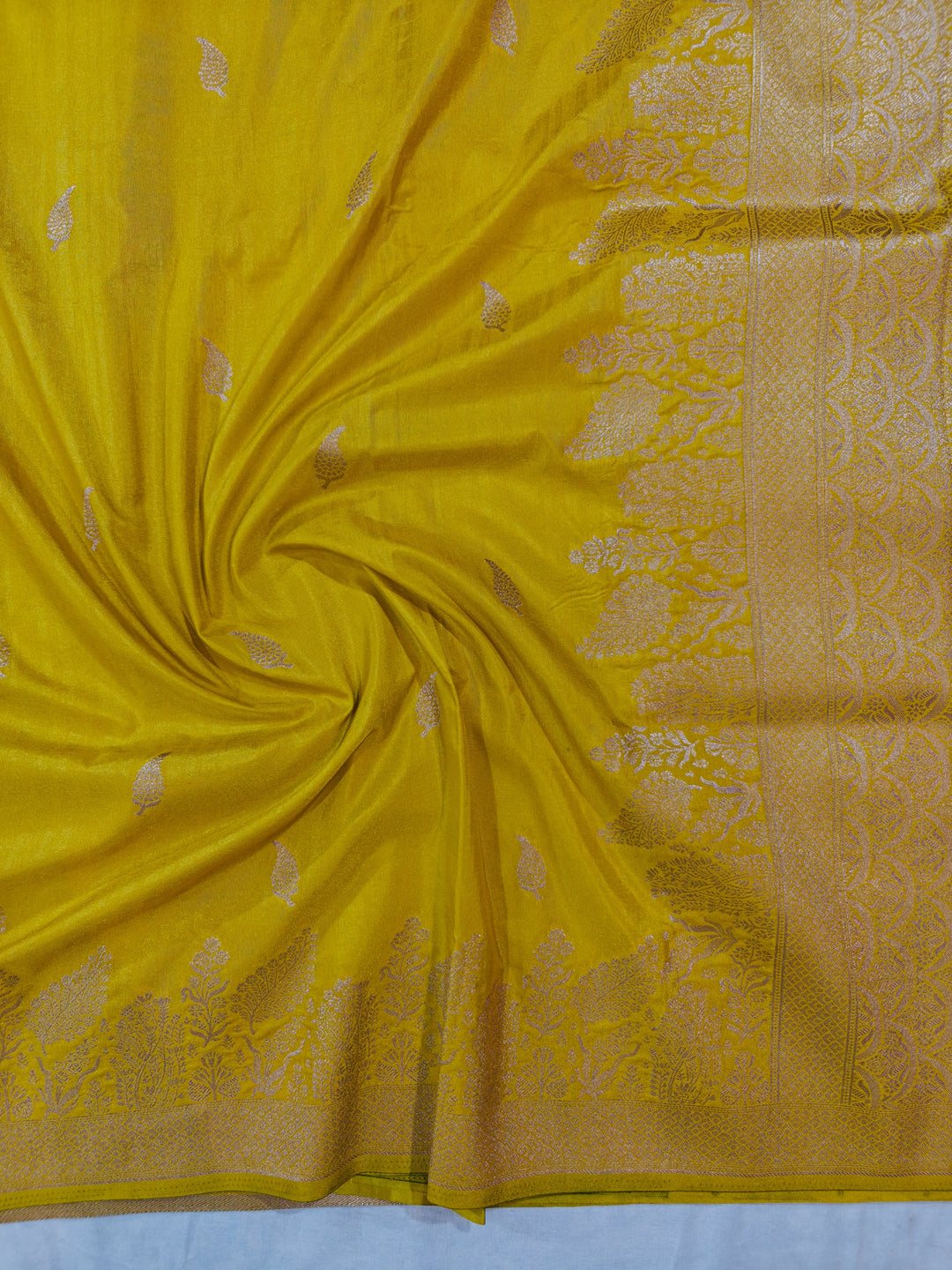 SOFT MATKA LINEN SILK IN GOLD COLOUR