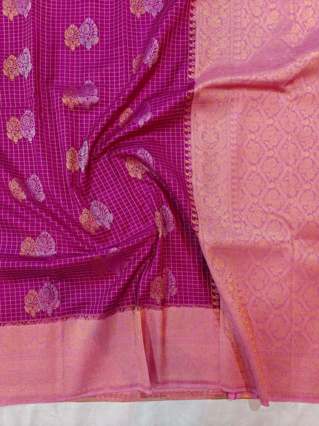 MAGENTA COLOUR CREPE GEROGETTE CHECKS WITH BABY PINK BORDER