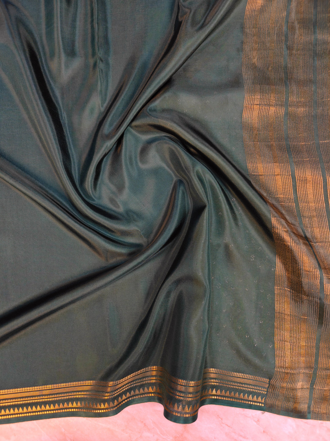 RUSSIAN SILK VISCOS IN BOTTLE GREEN WITH NARROW BORDER