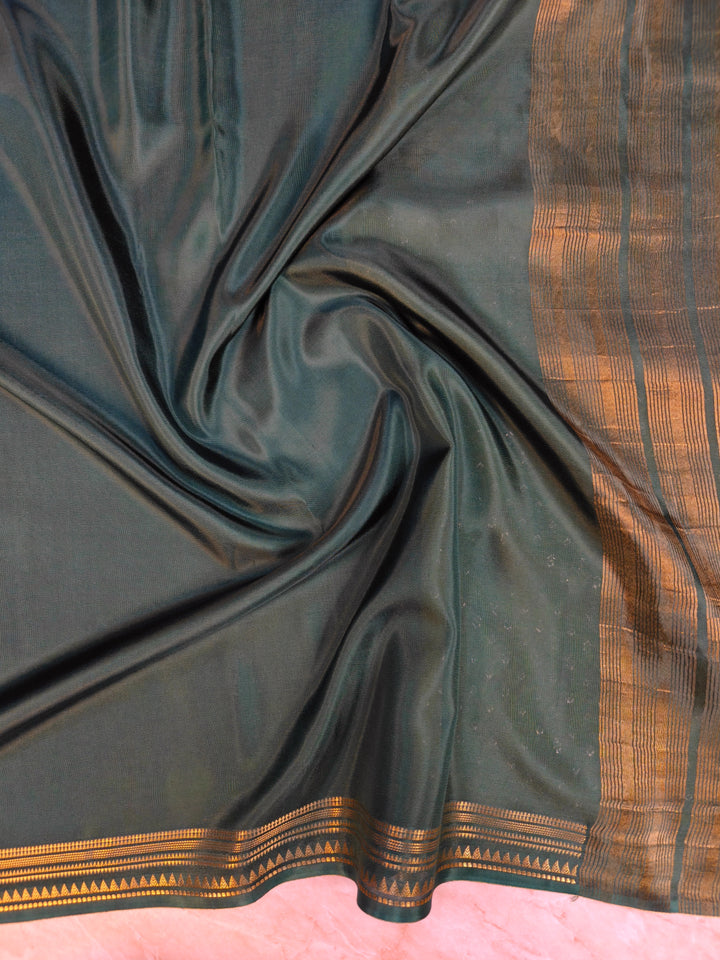 RUSSIAN SILK VISCOS IN BOTTLE GREEN WITH NARROW BORDER