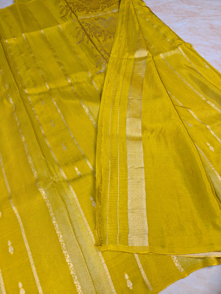 RUSSIAN SILK IN MUSTARD GOLD WITH VERTICAL PATTERN