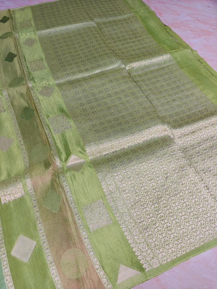 KOREAN SILK VISCOS IN PISTA GREEN WITH VERTICAL DESIGN