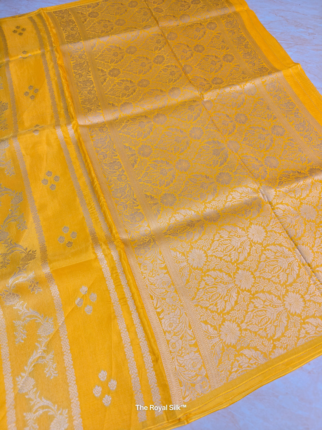 RUSSIAN SILK IN GOLD WITH VERTICAL PATTERN
