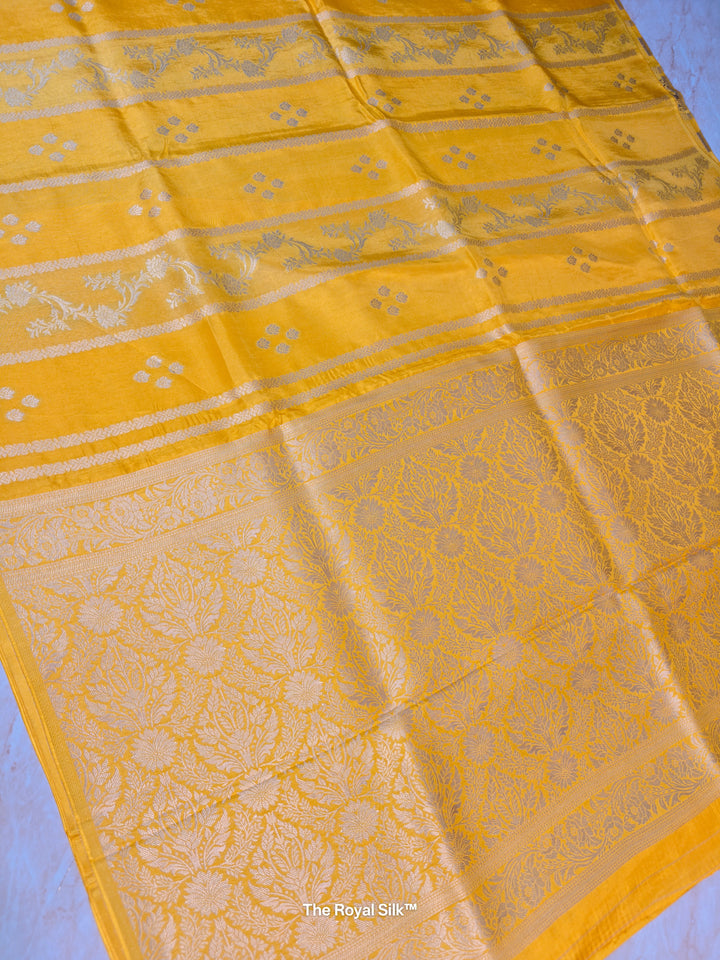 RUSSIAN SILK IN GOLD WITH VERTICAL PATTERN