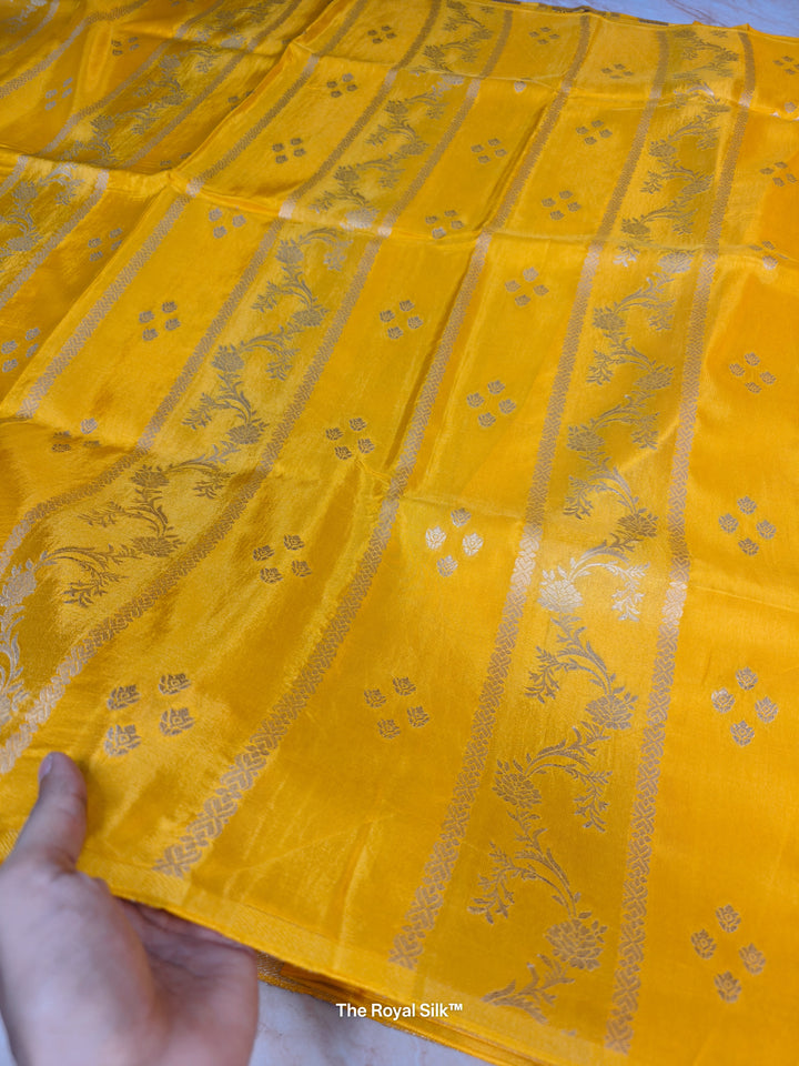 RUSSIAN SILK IN GOLD WITH VERTICAL PATTERN