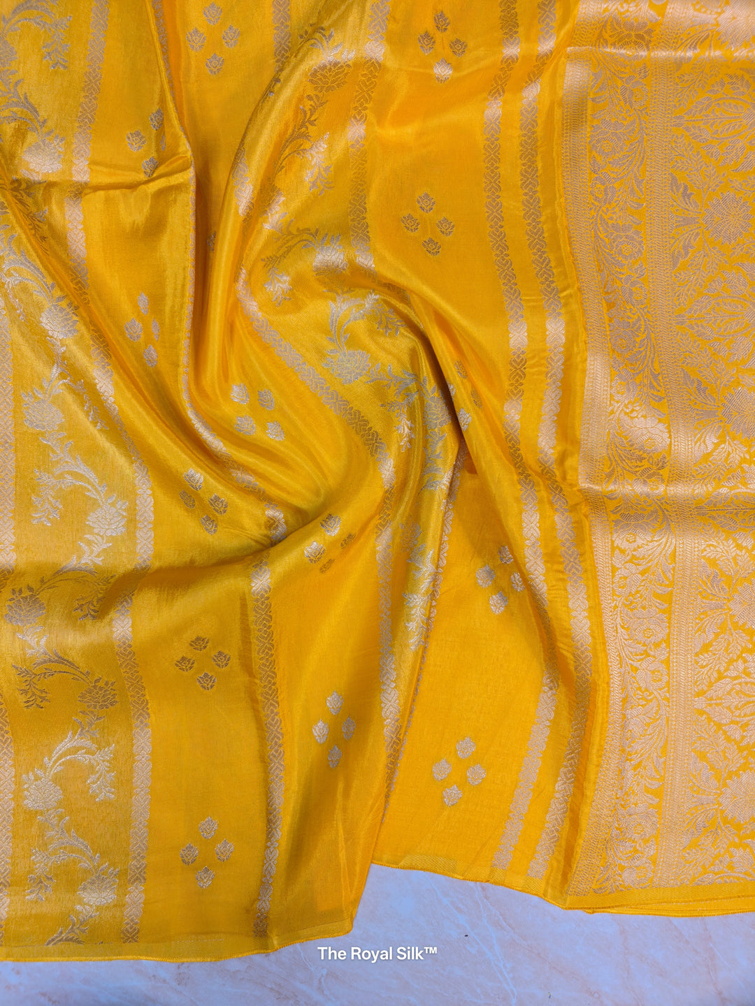 RUSSIAN SILK IN GOLD WITH VERTICAL PATTERN