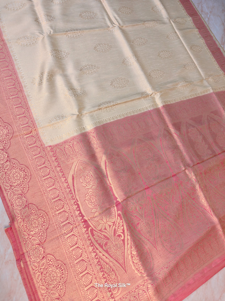 GIRAFFE TASAR SILK WITH RED BORDER