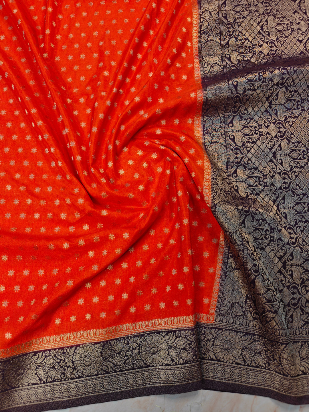 KHADDI GEROGETTE IN ORANGE WITH MAGENTA BORDER