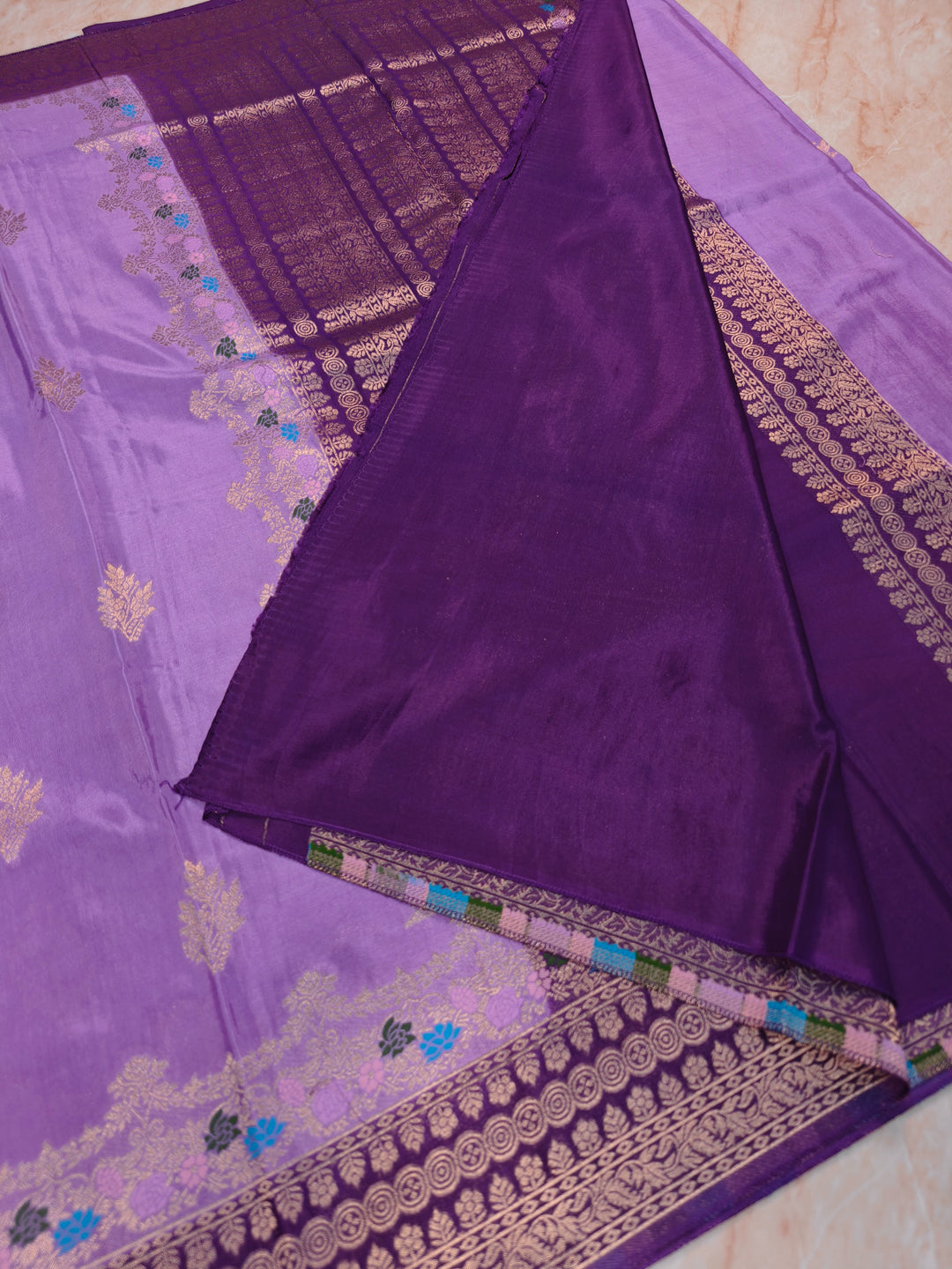 RUSSIAN SILK IN LAVENDER WITH MAGENTA BORDER SAREE
