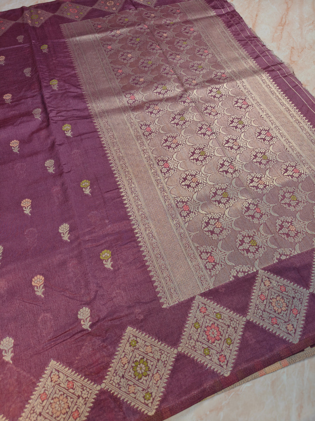 PAPER SILK IN ONION PINK WITH MULTICOLOUR BOOTI