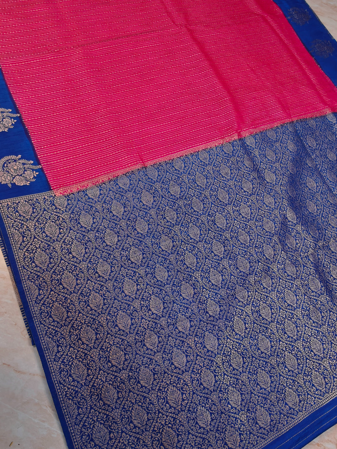 SOFT MATKA LINEN IN PIBK WITH ROYAL BLUE BORDER