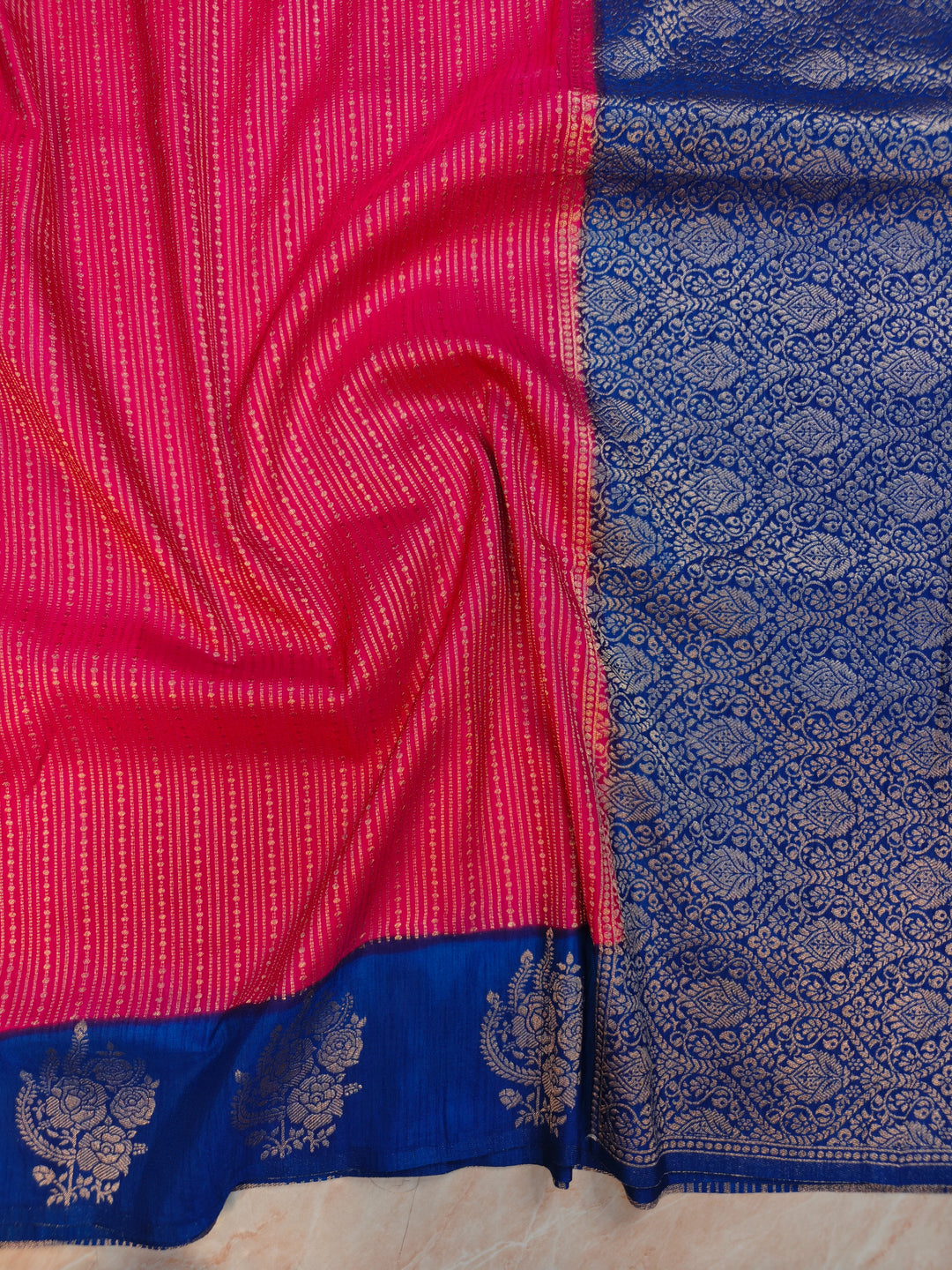 SOFT MATKA LINEN IN PIBK WITH ROYAL BLUE BORDER