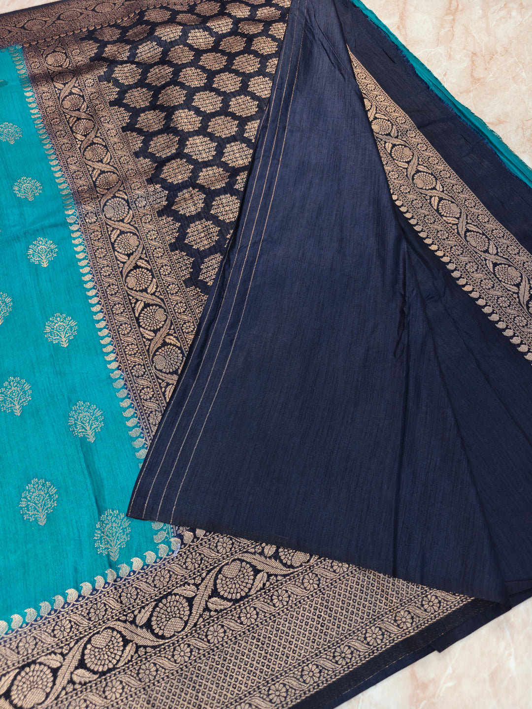 SOFT MATKA LINEN IN CORAL BLUE WITH NAVY BLUE BORDER
