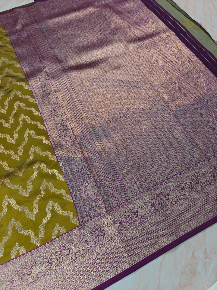 BANARASI KATAN SILK IN MEHENDI GREEN WITH MAGENTA BORDER