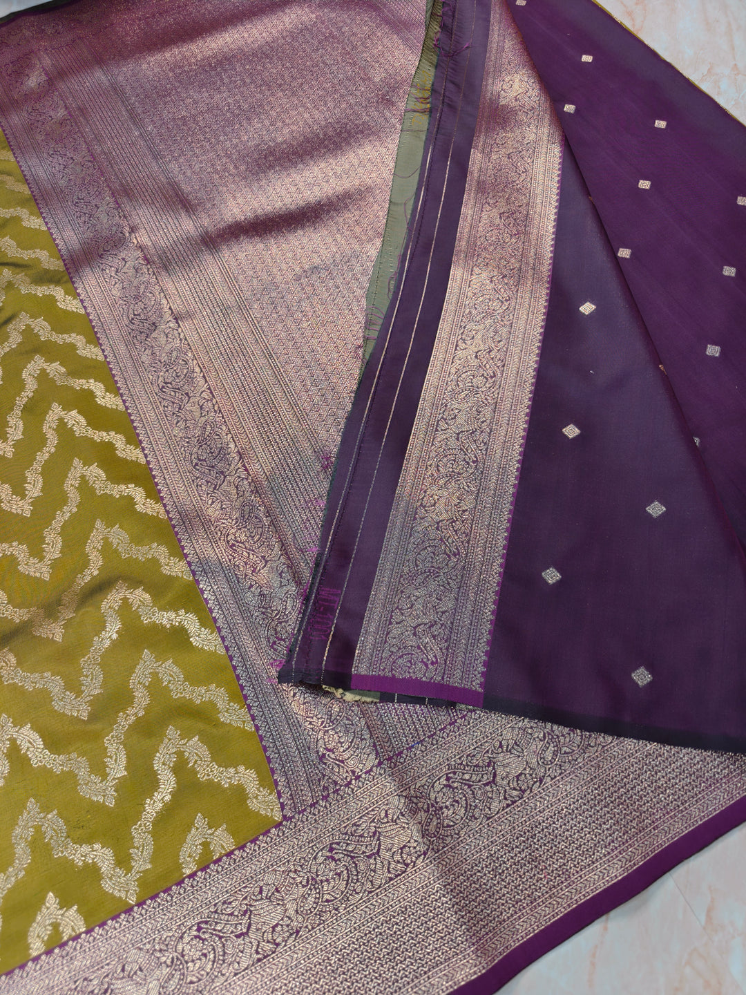 BANARASI KATAN SILK IN MEHENDI GREEN WITH MAGENTA BORDER