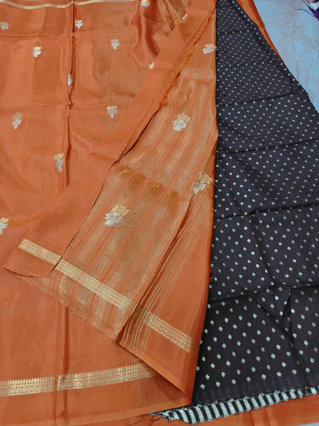 VISCOS IN GOLDEN EMBER IN GOLD SILVER ZARI WORK