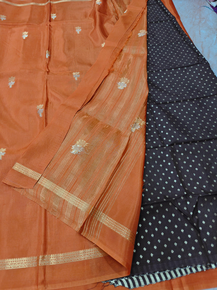 VISCOS IN GOLDEN EMBER IN GOLD SILVER ZARI WORK