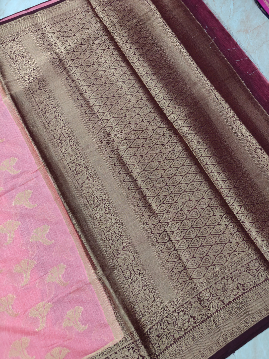 BANARASI SILK SAREE IN PASTEL PEACH WITH WINE BORDER
