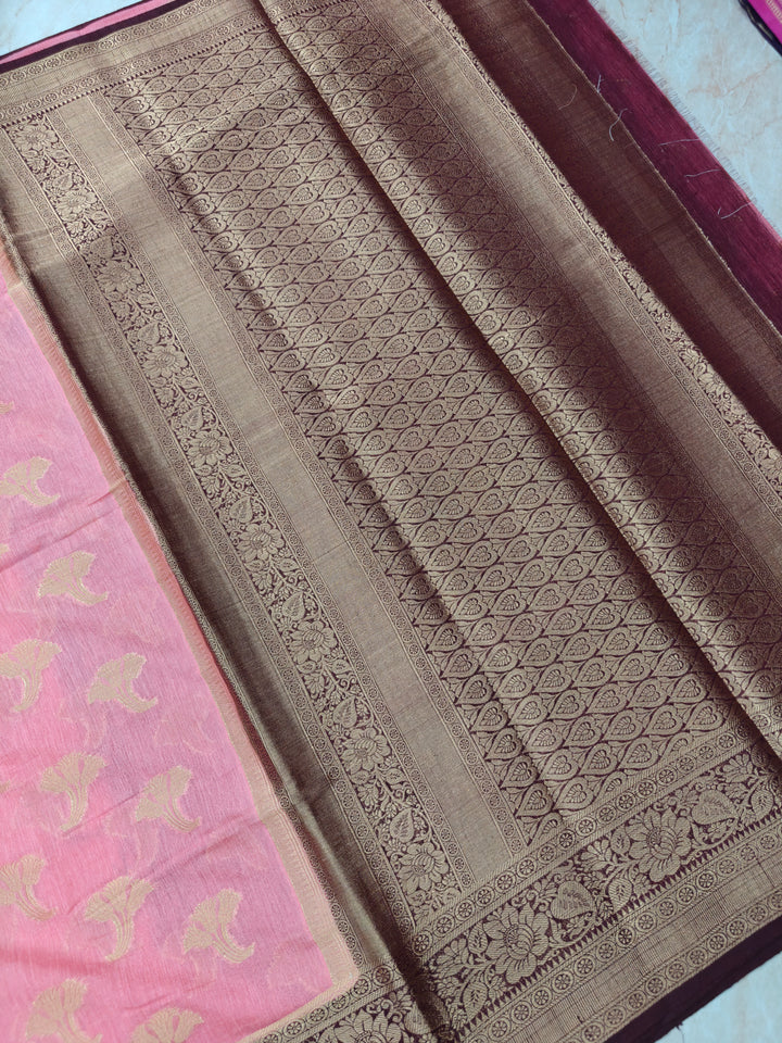 BANARASI SILK SAREE IN PASTEL PEACH WITH WINE BORDER